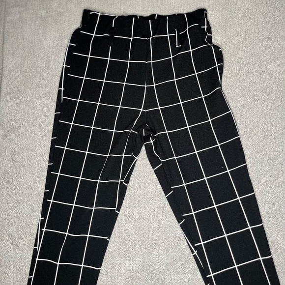 Plaid/Stripped Collegiate Black Bottom Bundle! - Picture 3 of 5